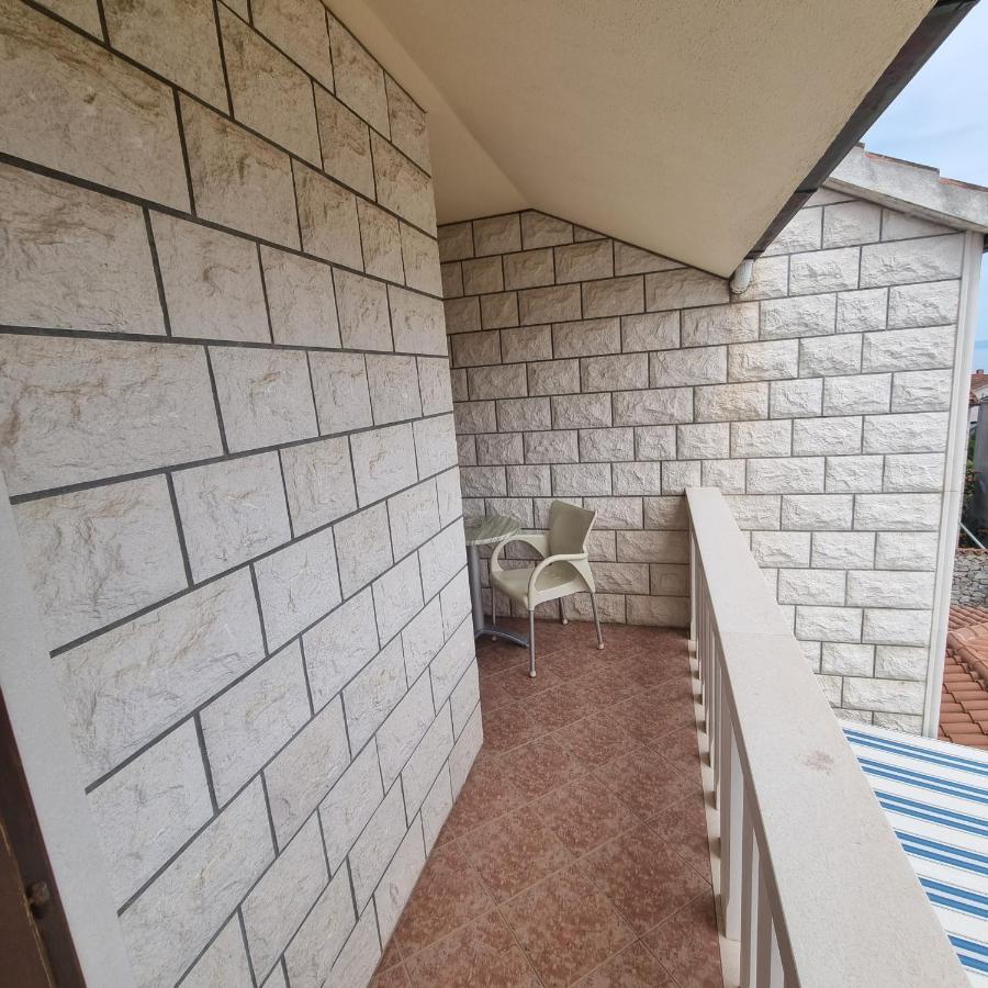 Villa Mila Bol Exteriör bild